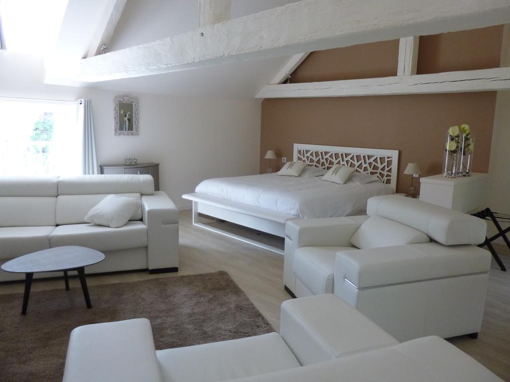 Hotel Le Saint Martin Sablé-sur-Sarthe الغرفة الصورة